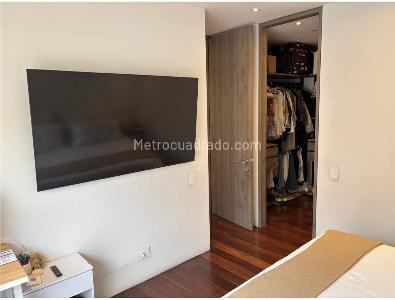 Apartamento de 2 alcobas en venta en Los Rosales, Bogotá, 102 m² · foto 15 de 20