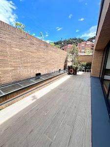 Apartamento de 2 alcobas en venta en Santa Barbara Alta, Bogotá, 157 m² · foto 4 de 11