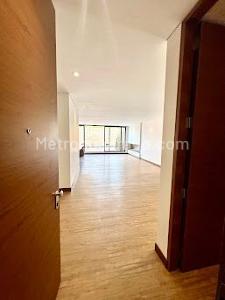 Apartamento de 2 alcobas en venta en Santa Barbara Alta, Bogotá, 157 m² · foto 8 de 11