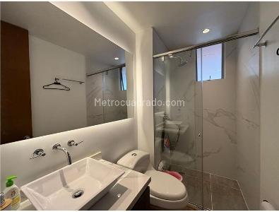 Apartamento de 3 alcobas en venta en Chico Norte, Bogotá, 176 m² · foto 16 de 19