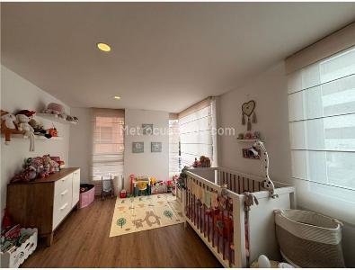 Apartamento de 3 alcobas en venta en Chico Norte, Bogotá, 176 m² · foto 11 de 19