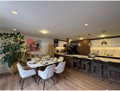 Apartamento de 3 alcobas en venta en Chico Norte, Bogotá, 176 m² · foto 6 de 19