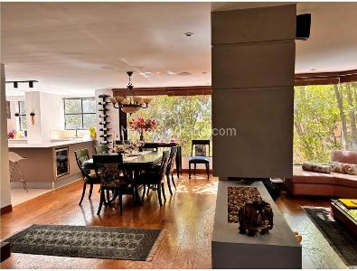 Apartamento de 3 alcobas en venta en Los Rosales, Bogotá, 250 m² · foto 4 de 16
