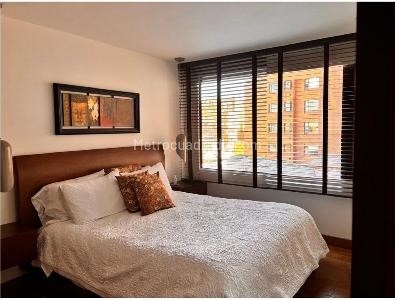 Apartamento de 3 alcobas en venta en Los Rosales, Bogotá, 250 m² · foto 8 de 16