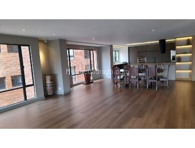 Apartamento en venta en Las Rosales, Bogotá · foto 3 de 18