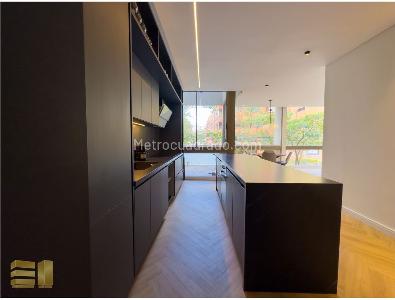 Apartamento en venta en Chico, Bogotá · foto 2 de 16