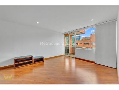 Apartamento de 3 alcobas en venta en Santa Ana Occidental, Bogotá, 202 m² · foto 3 de 16