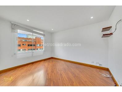 Apartamento de 3 alcobas en venta en Santa Ana Occidental, Bogotá, 202 m² · foto 5 de 16