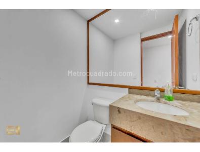 Apartamento de 3 alcobas en venta en Santa Ana Occidental, Bogotá, 202 m² · foto 13 de 16
