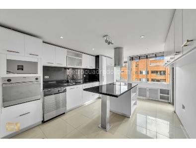 Apartamento de 3 alcobas en venta en Santa Ana Occidental, Bogotá, 202 m² · foto 6 de 16