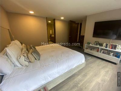 Apartamento de 3 alcobas en venta en Chico Alto, Bogotá, 250 m² · foto 15 de 18
