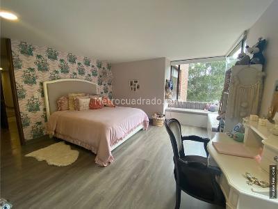 Apartamento de 3 alcobas en venta en Chico Alto, Bogotá, 250 m² · foto 18 de 18