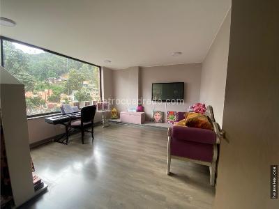 Apartamento de 3 alcobas en venta en Chico Alto, Bogotá, 250 m² · foto 3 de 18