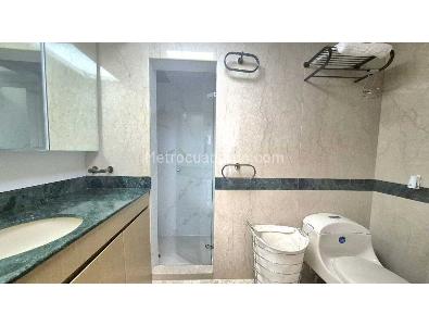 Casa de 3 alcobas en venta en Santa Barbara Occidental, Bogotá, 381 m² · foto 15 de 16