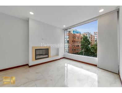 Apartamento de 3 alcobas en venta en Parque Del Virrey, Bogotá, 138 m² · foto 2 de 13