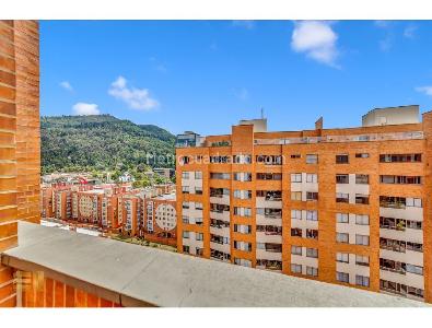 Apartamento de 3 alcobas en venta en Chico Santa Barbara, Bogotá, 202 m² · foto 17 de 18