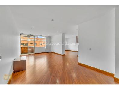 Apartamento de 3 alcobas en venta en Chico Santa Barbara, Bogotá, 202 m² · foto 5 de 18