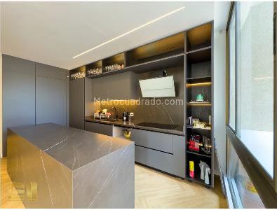 Apartamento de 3 alcobas en venta en Chico Norte, Bogotá, 165 m² · foto 2 de 19