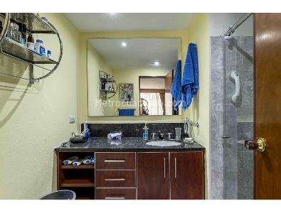 Apartamento de 3 alcobas en venta en Chico Norte, Bogotá, 188 m² · foto 16 de 16