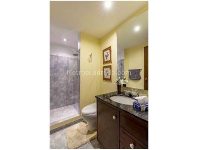 Apartamento de 3 alcobas en venta en Chico Norte, Bogotá, 188 m² · foto 10 de 16