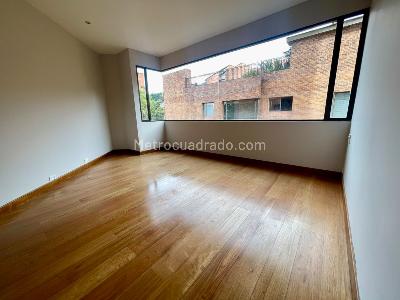 Apartamento de 3 alcobas en arriendo en Chico, Bogotá, 400 m² · foto 11 de 14