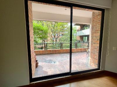 Apartamento de 3 alcobas en arriendo en Chico, Bogotá, 400 m² · foto 12 de 14