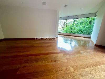 Apartamento de 3 alcobas en arriendo en Chico, Bogotá, 400 m² · foto 13 de 14