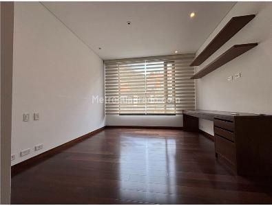 Apartamento de 4 alcobas en venta en Los Rosales, Bogotá, 350 m² · foto 15 de 17