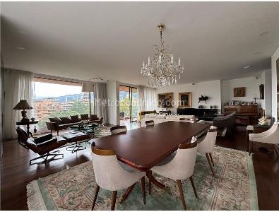 Apartamento de 4 alcobas en venta en La Cabrera, Bogotá, 356 m² · foto 2 de 12