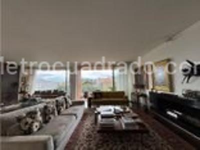 Apartamento de 4 alcobas en venta en La Cabrera, Bogotá, 356 m² · foto 4 de 12