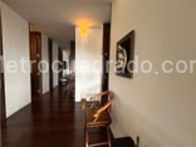 Apartamento de 4 alcobas en venta en La Cabrera, Bogotá, 356 m² · foto 5 de 12