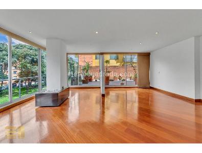Apartamento de 3 alcobas en venta en Santa Ana Occidental, Bogotá, 138 m² · foto 2 de 11