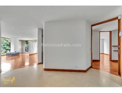Apartamento de 3 alcobas en venta en Santa Ana Occidental, Bogotá, 138 m² · foto 3 de 11