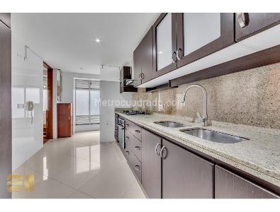 Apartamento de 3 alcobas en venta en Santa Ana Occidental, Bogotá, 138 m² · foto 5 de 11