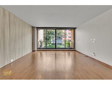 Apartamento de 2 alcobas en venta en Santa Barbara, Bogotá, 122 m² · foto 10 de 16