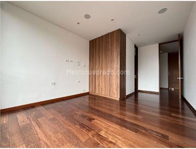 Apartamento de 4 alcobas en venta en Los Rosales, Bogotá, 350 m² · foto 13 de 20