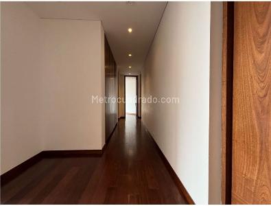 Apartamento de 4 alcobas en venta en Los Rosales, Bogotá, 350 m² · foto 14 de 20