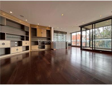 Apartamento de 4 alcobas en venta en Los Rosales, Bogotá, 350 m² · foto 2 de 20