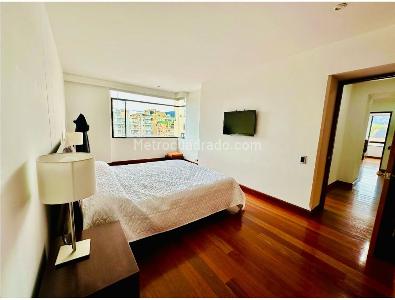 Apartamento de 5 alcobas en venta en San Patricio, Bogotá, 400 m² · foto 13 de 17