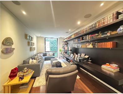Apartamento de 3 alcobas en venta en Los Rosales, Bogotá, 327 m² · foto 13 de 16