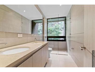 Apartamento en venta en Los Rosales, Bogotá · foto 3 de 15