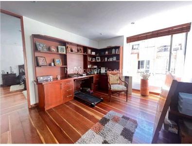 Apartamento de 3 alcobas en venta en Chico San Patricio, Bogotá, 154 m² · foto 6 de 15