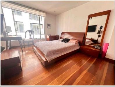 Apartamento de 3 alcobas en venta en Chico San Patricio, Bogotá, 154 m² · foto 7 de 15