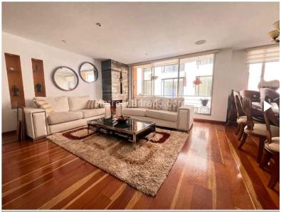Apartamento de 3 alcobas en venta en Chico San Patricio, Bogotá, 154 m² · foto 1 de 15