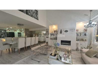 Casa de 3 alcobas en venta en Santa Barbara Alta, Bogotá, 381 m² · foto 2 de 20