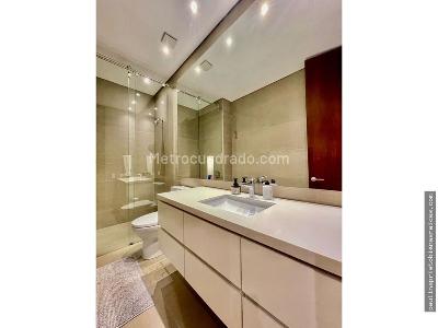 Apartamento de 3 alcobas en venta en Chico Alto, Bogotá, 355 m² · foto 14 de 20