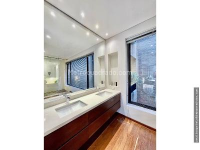 Apartamento de 3 alcobas en venta en Chico Alto, Bogotá, 355 m² · foto 20 de 20