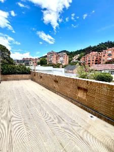 Apartamento de 2 alcobas en venta en Santa Barbara Alta, Bogotá, 189 m² · foto 14 de 20