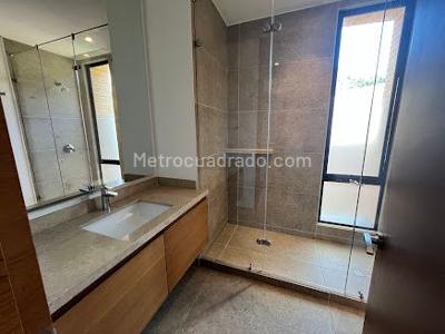 Apartamento en venta en Santa Barbara Alta, Bogotá · foto 15 de 20
