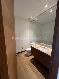 Apartamento en venta en Santa Barbara Alta, Bogotá · foto 6 de 20